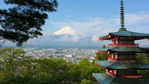 A Seasonal Guide To Planning Your Perfect Japan Trip Next Year: When To Visit
