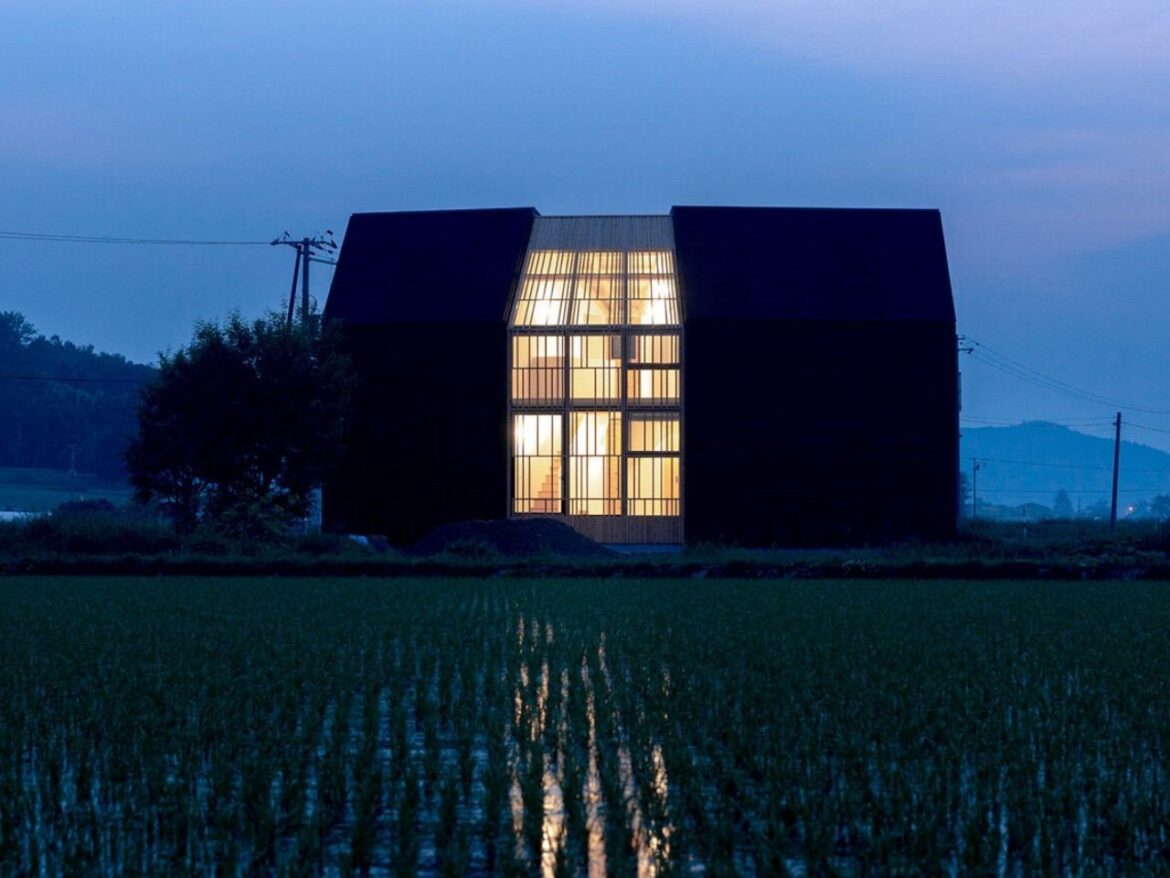 This Split-Form Home in Hokkaido Produces Twice the Energy It Consumes