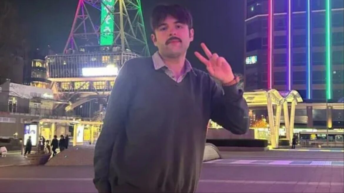 I'm on benefits and I've used Universal Credit to fund dream trip to Japan - people call me scrounger, but they're mugs