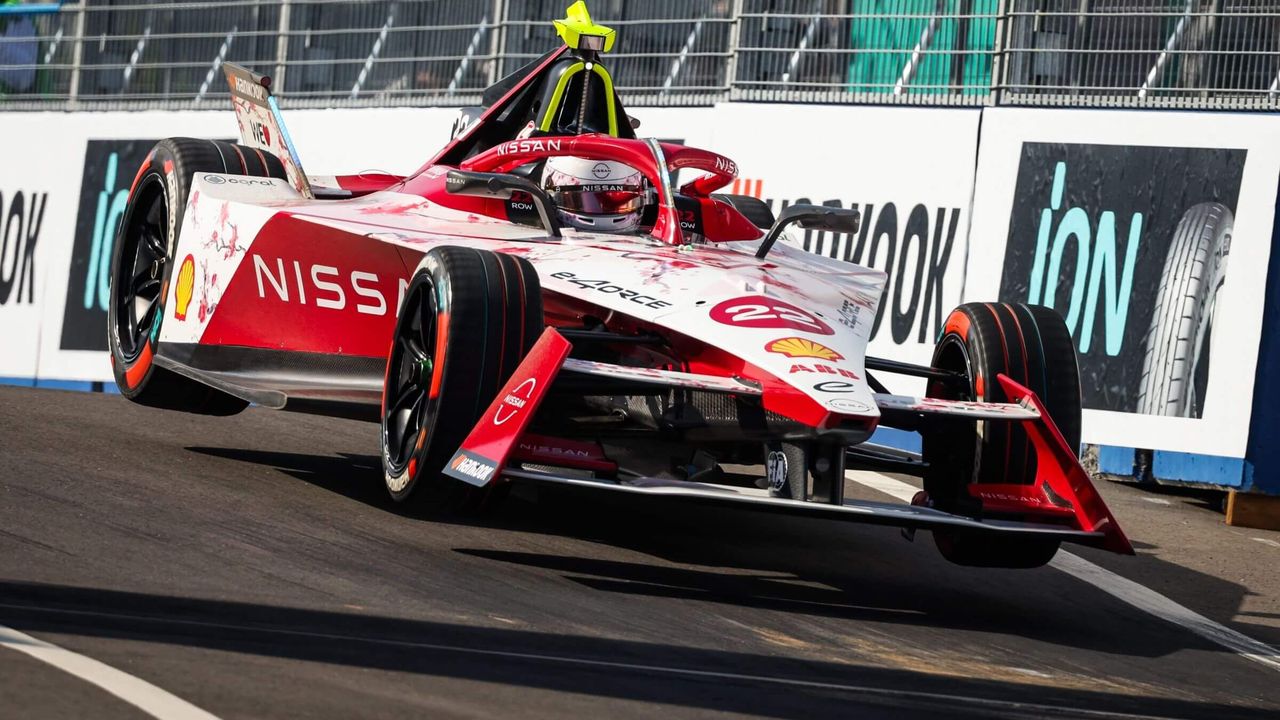 Oliver-Rowland-Nissan-2024-Tokyo-E-Prix-Pole-Position