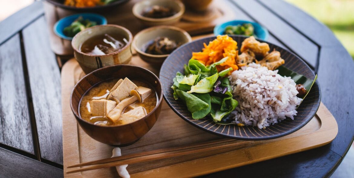 benefits for longevity, risks, foods to eat