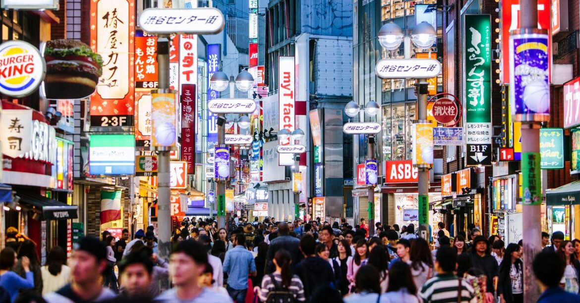 Traveling to Japan? Here Are 8 Useful Apps for Getting Around