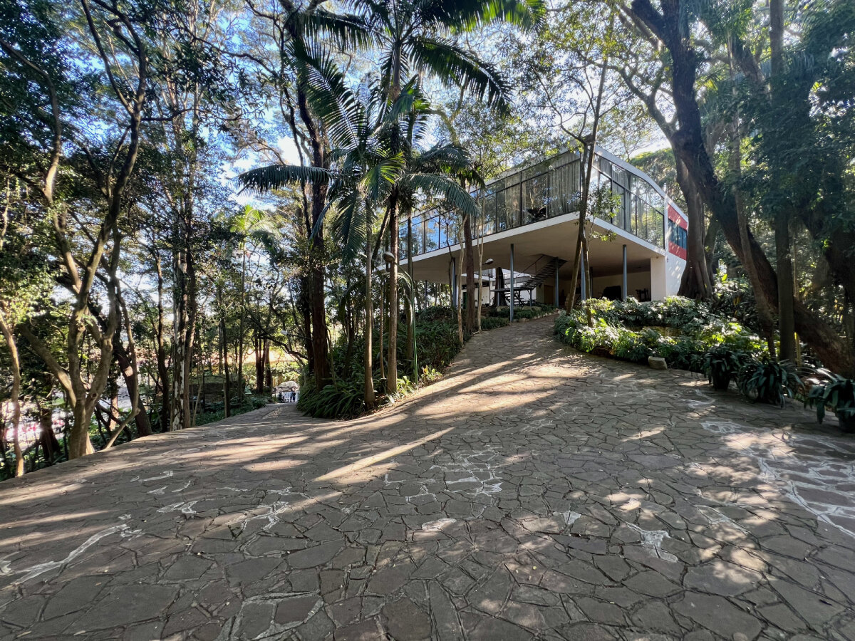 from le corbusier to aalto: tokyo exhibition traces experimental evolution of modernist homes