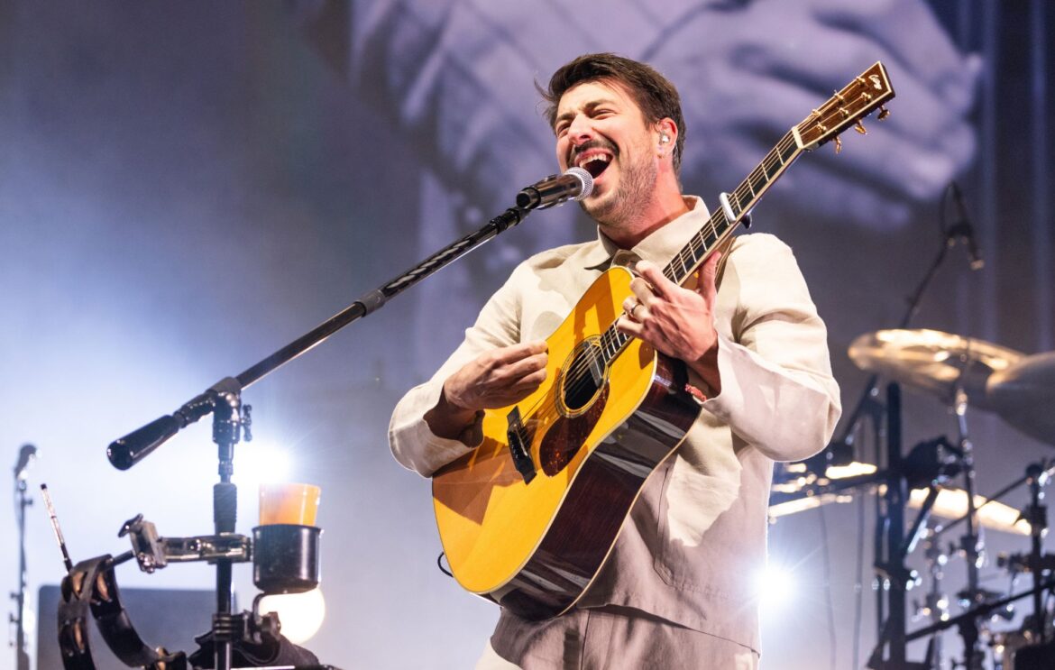 Mumford & Sons announce massive 2025 North American arena tour with Japanese Breakfast, Divorce, Michael Kiwanuka and more Mumford & Sons announce massive 2025 North American arena tour with Japanese Breakfast, Divorce, Michael Kiwanuka and more