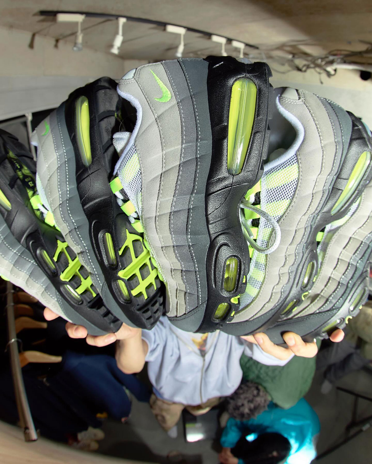 Nike Air Max 95 Neon Blue Room Japan 4