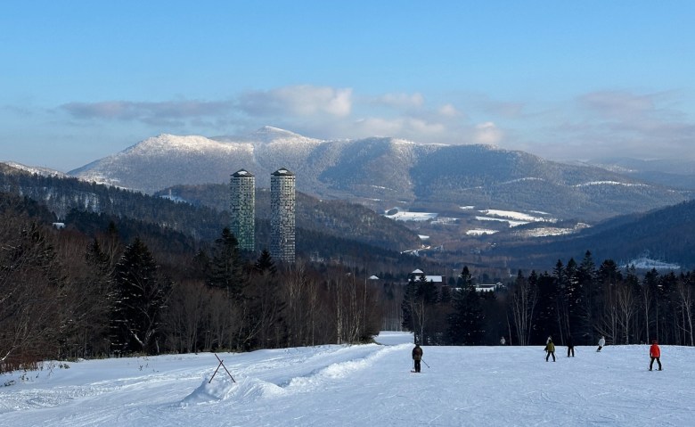 Hoshino Resorts TOMAMU Ski Area