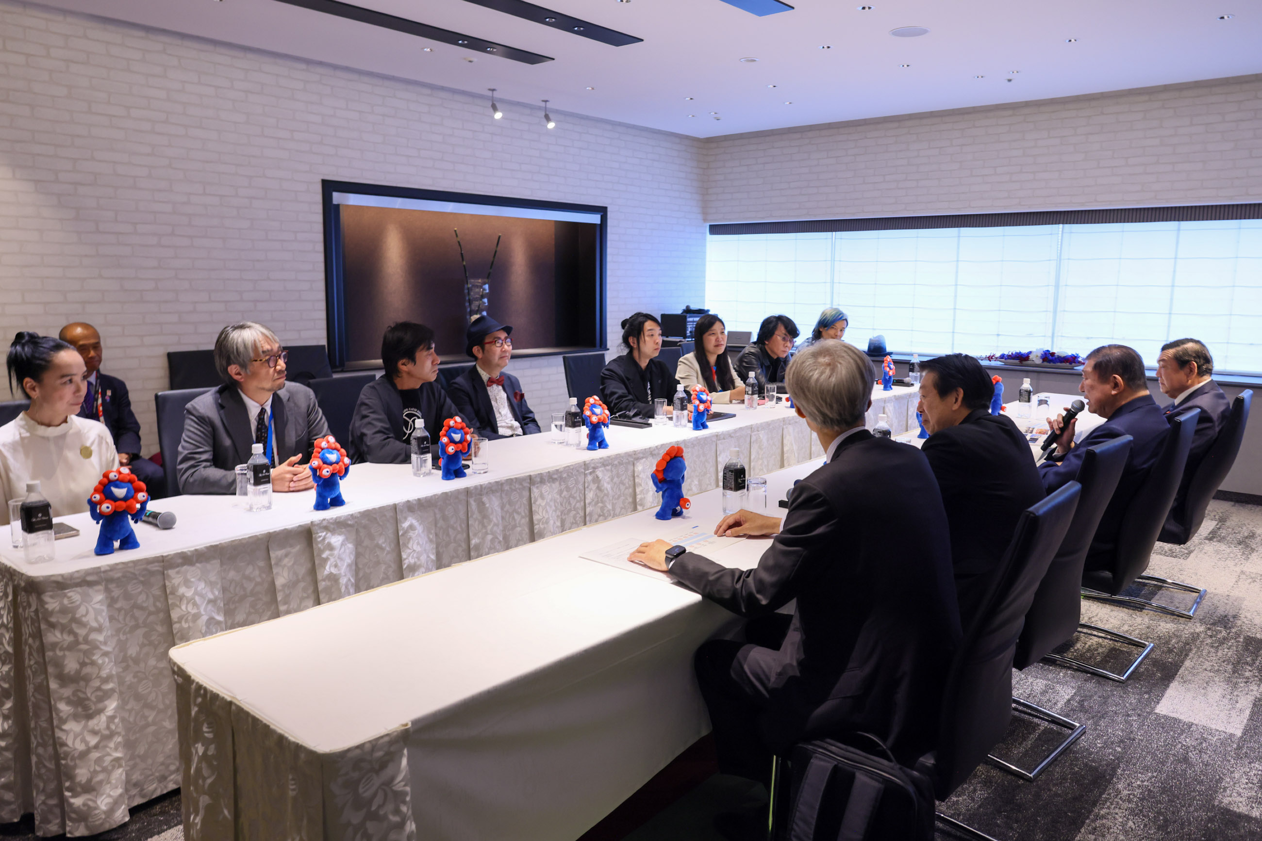 Prime Minister Ishiba meeting with the Thematic Project Producers of the Expo (2)