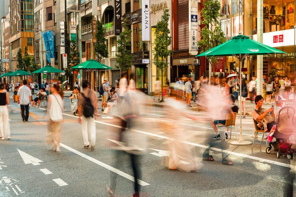 Reasons Locals in Tokyo Hate Tourists Reasons Locals in Tokyo Hate Tourists