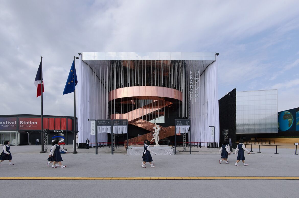 this is how the French promote their country