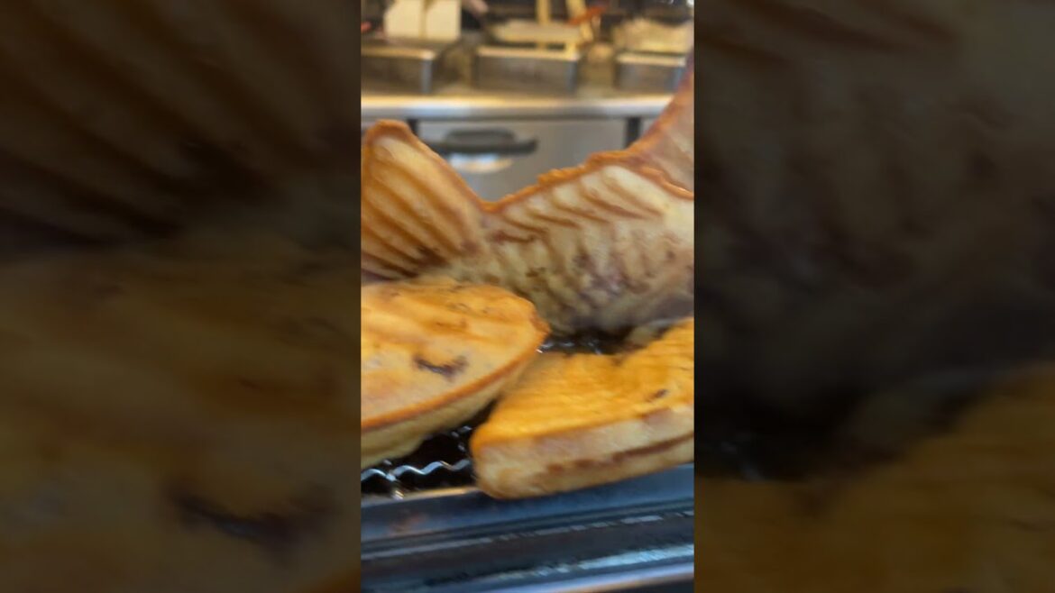 TOKYO #streetfood TAIYAKI Fish Waffle Snack in JAPAN #japanesefood #tokyo #Japan #food #snacks TOKYO #streetfood TAIYAKI Fish Waffle Snack in JAPAN #japanesefood #tokyo #Japan #food #snacks