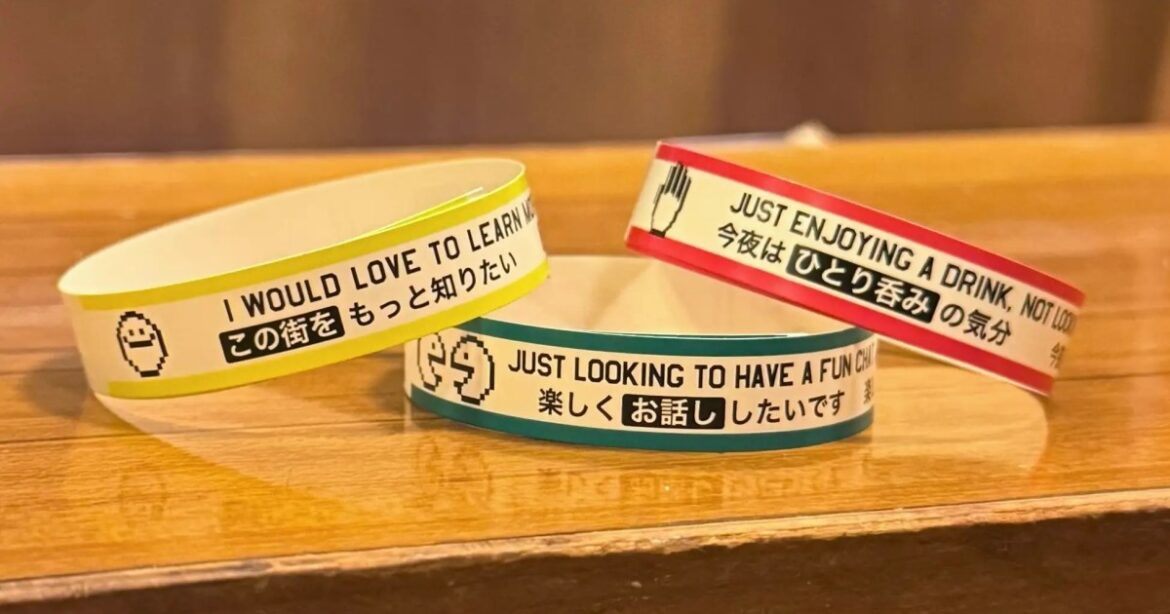Japanese bar district to get bilingual wristbands to help start/avoid conversations while drinking Japanese bar district to get bilingual wristbands to help start/avoid conversations while drinking