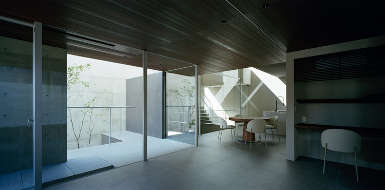 Two-Generation House in Tennoji-ku / FujiwaraMuro Architects - Image 2 of 30