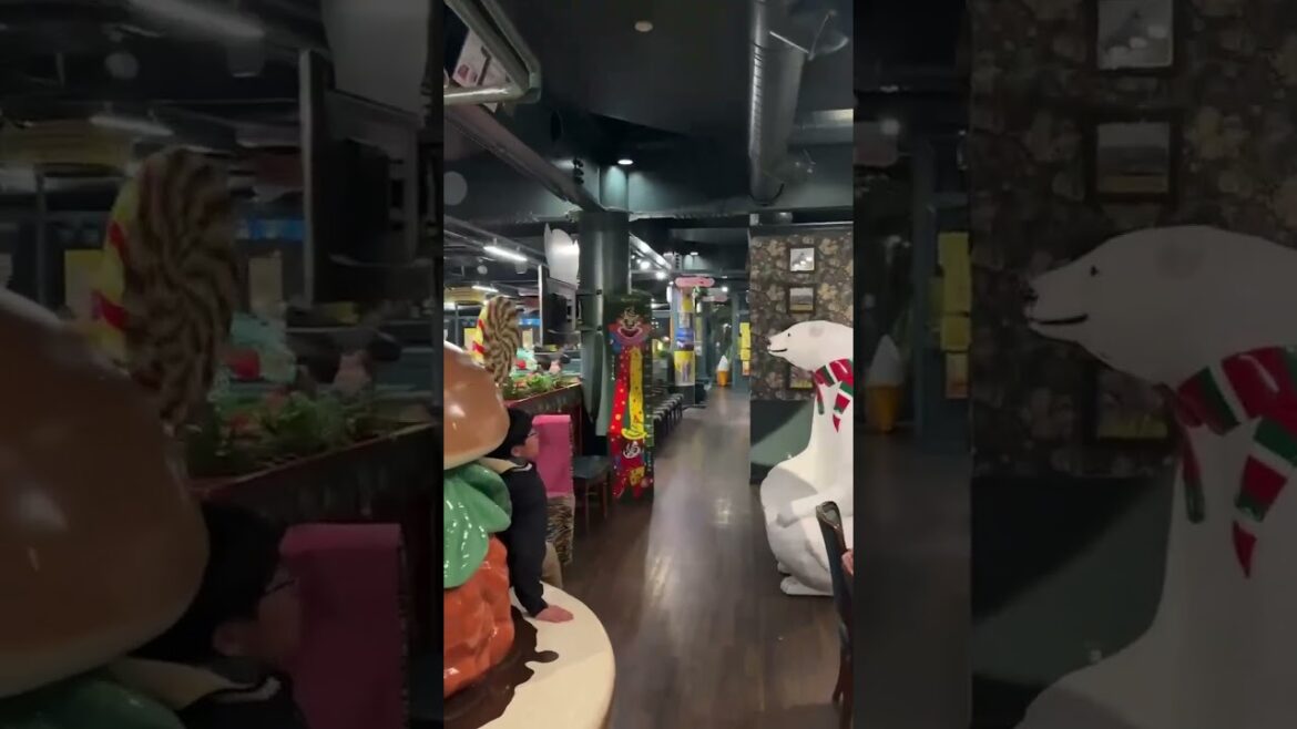 探索日本函馆的独特美食：幸运小丑汉堡 #travel #music #food #foodie #burger #mcdonalds #burgerking #jokes #hakodate #eat