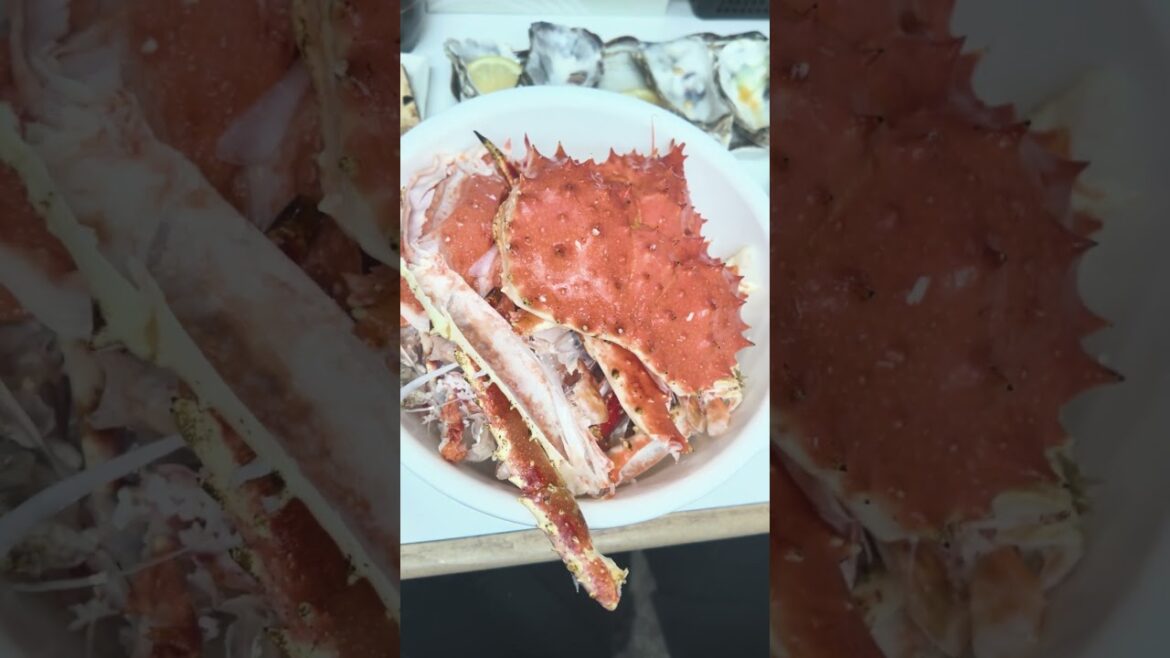 The best King Crabs in Japan | Otaru Sapporo Sankaku Market The best King Crabs in Japan | Otaru Sapporo Sankaku Market