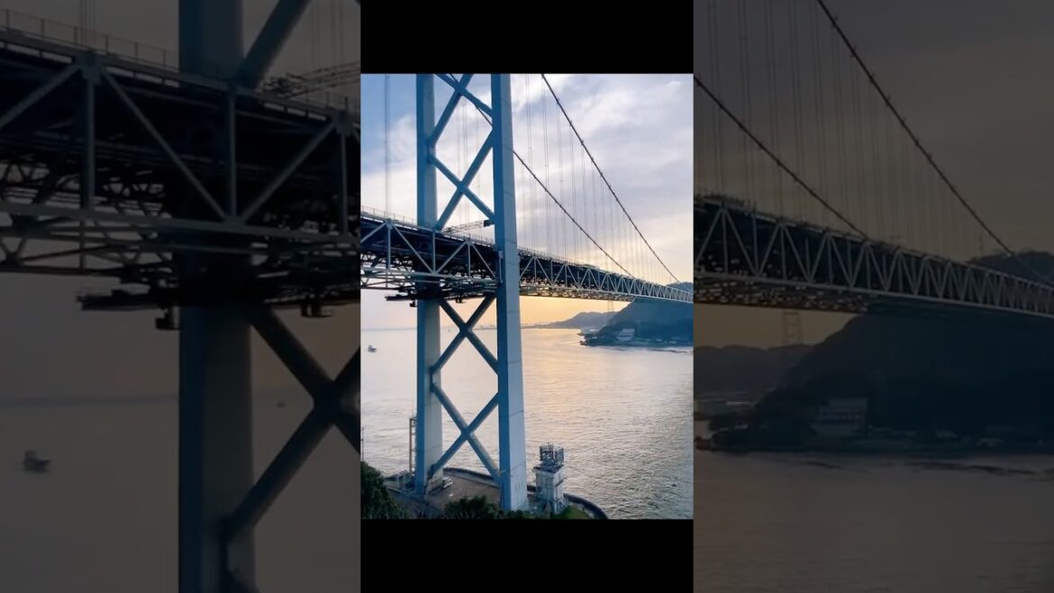 関門橋　美しい日の出　夜と朝 下関　福岡の夜景がきれい