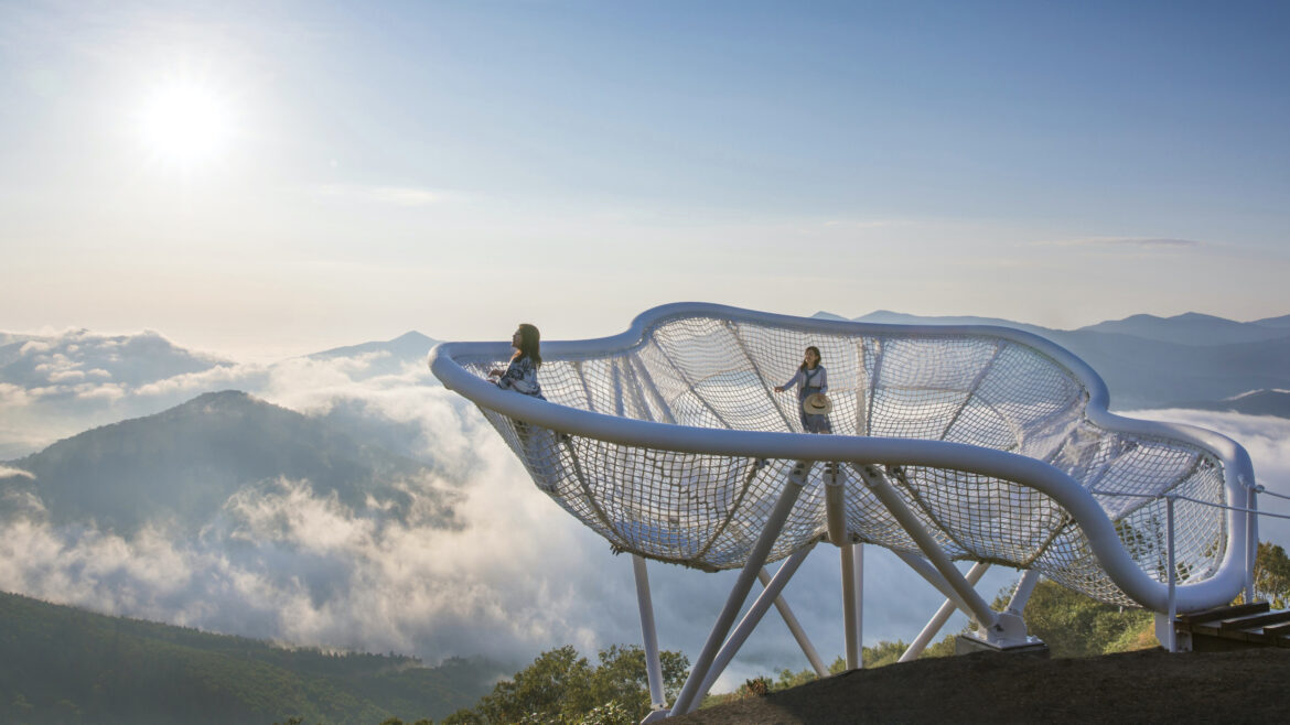 Mountaintop Unkai Terrace in Hokkaido opens out to a sea of clouds Mountaintop Unkai Terrace in Hokkaido opens out to a sea of clouds