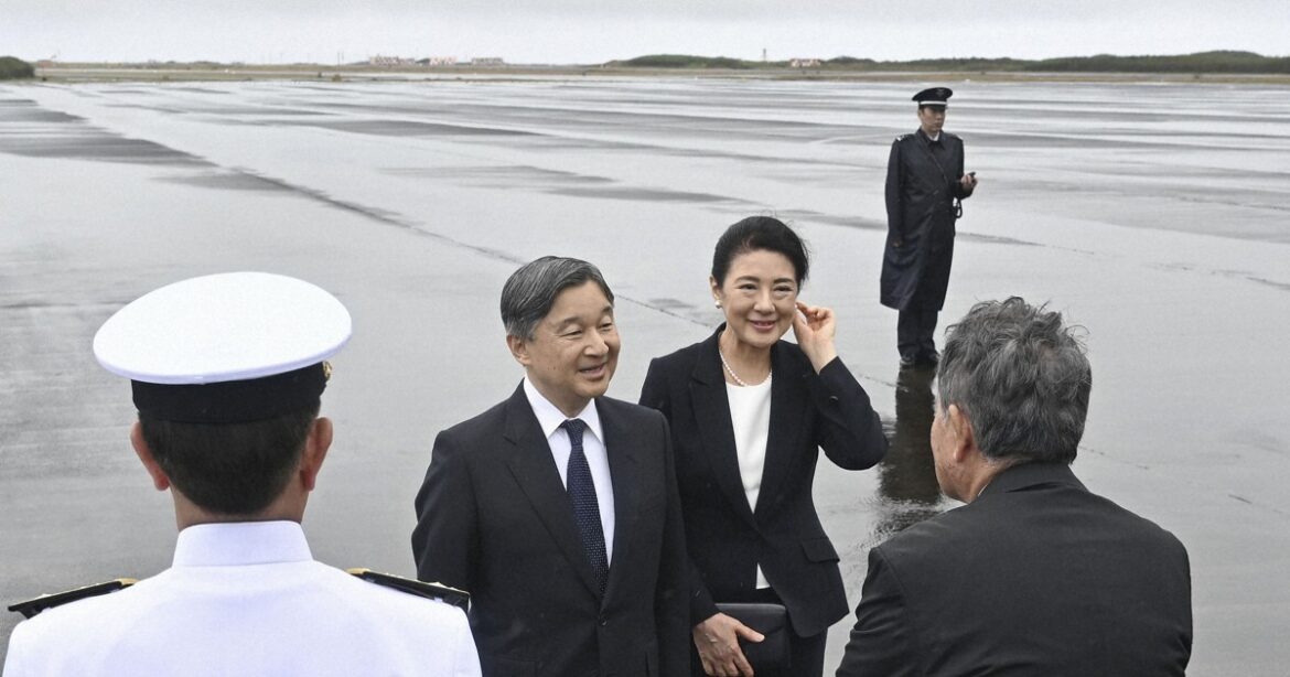 Japan imperial couple visits Iwoto in 1st stop for WWII 80th anniv.