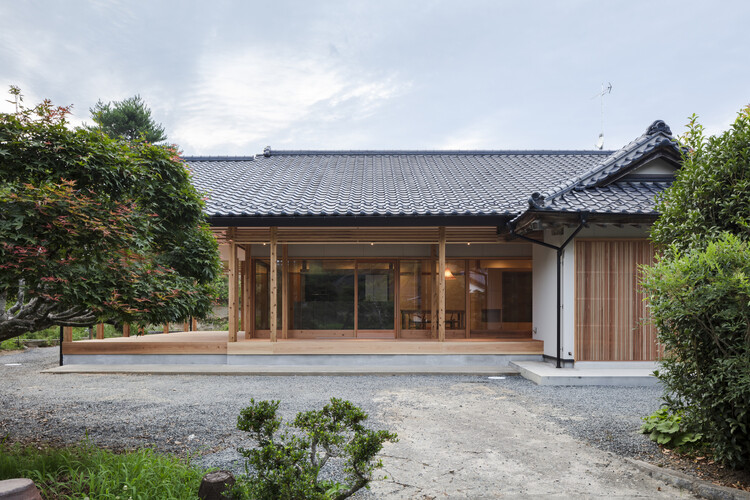 Old Homes, New Stories: 11 Traditional Japanese Homes Renovated for Modern Living  - Image 7 of 12