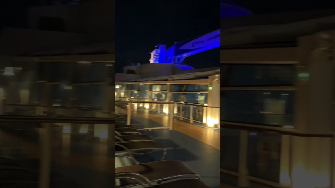 🇯🇵 Travelogue- Hakodate cruise terminal #japan #nightlinight #hakodate #cruiseport