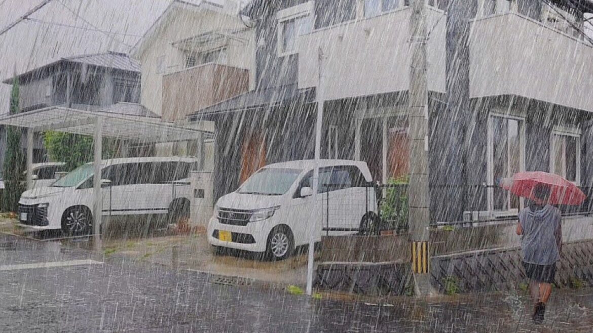 Heavy Rain In Kagoshima Japan. Walking In The Rain, Insomnia disappears instantly