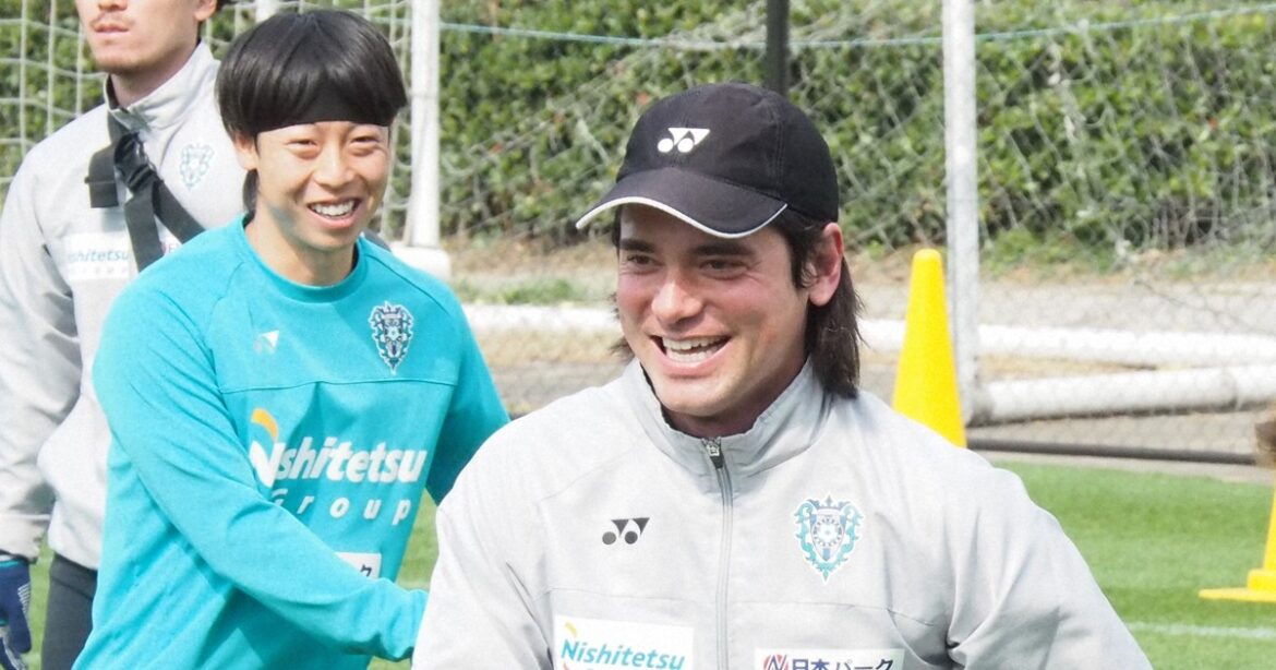 Brazilian interpreter finds calling in pro soccer after tough journey to master Japanese Brazilian interpreter finds calling in pro soccer after tough journey to master Japanese