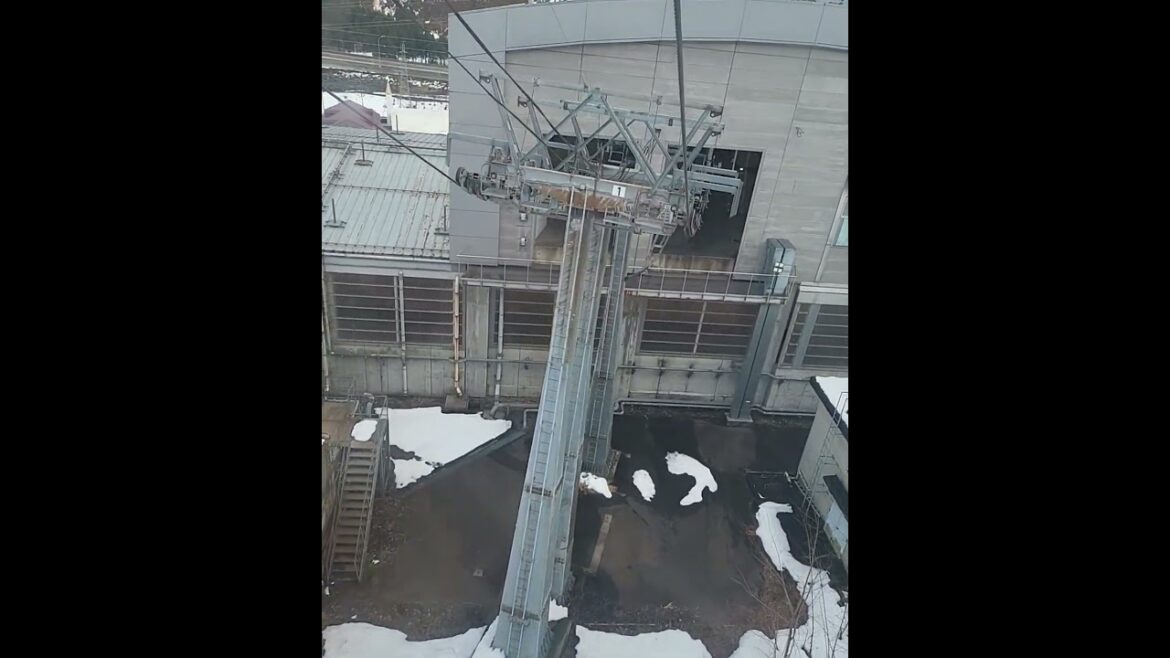 Gondola in Niigata #japantouristguide #japantravelguide #tourguiding #alttravels #tourguideservice