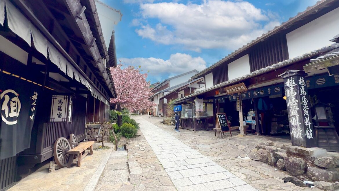 Samurai’s Trail: Ryokan Stay & Nakasendo Hike in Japan 🚶⛰️ Samurai’s Trail: Ryokan Stay & Nakasendo Hike in Japan 🚶⛰️