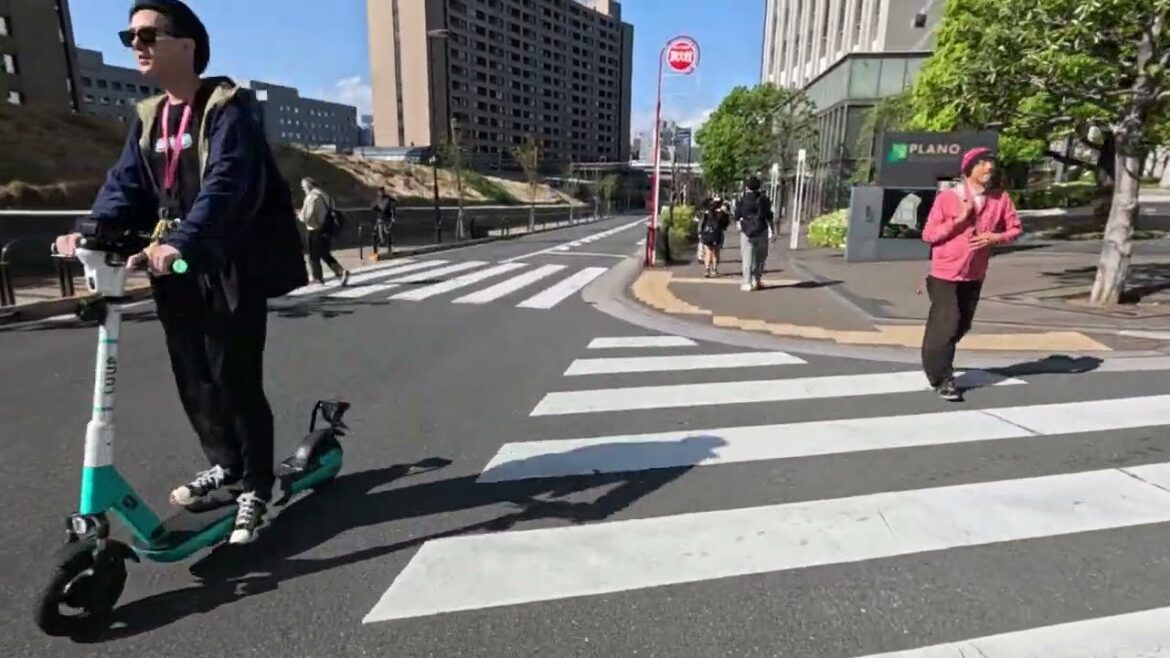 Slow Walk in Tokyo – Calm Streets of Iidabashi POV City Tour ♫🎹 Johnny JAM🎸