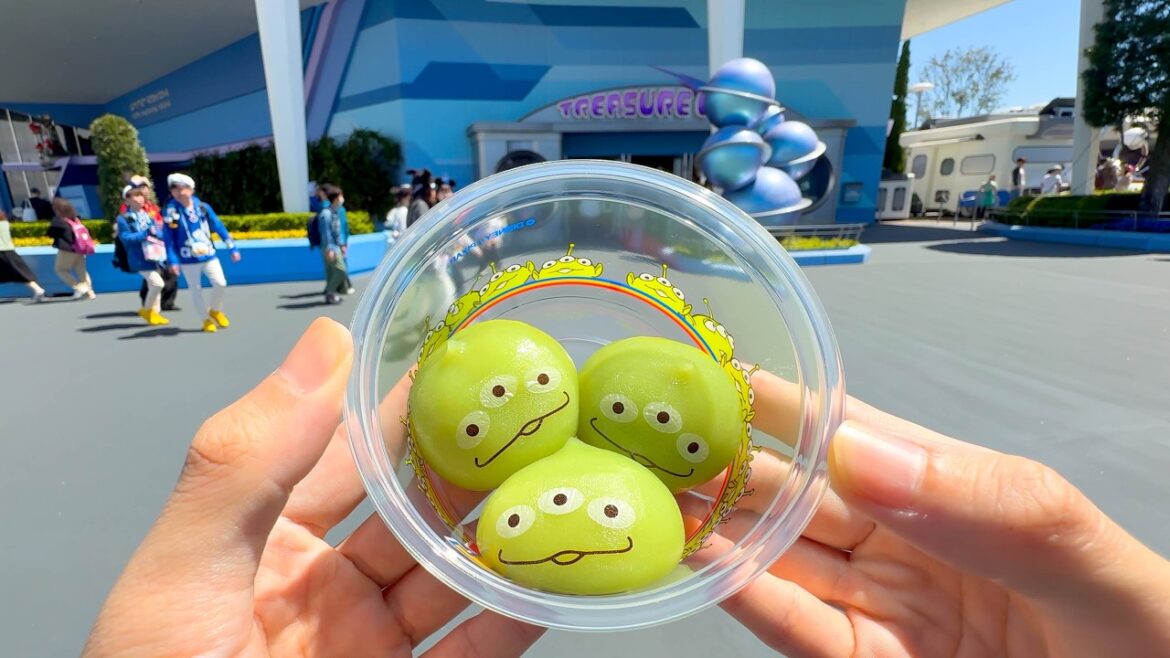Tokyo Disneyland Food Tour 2025 ๐ ๐ ๐ฉ ๐ฅค Tokyo Disneyland Food Tour 2025 ๐ ๐ ๐ฉ ๐ฅค