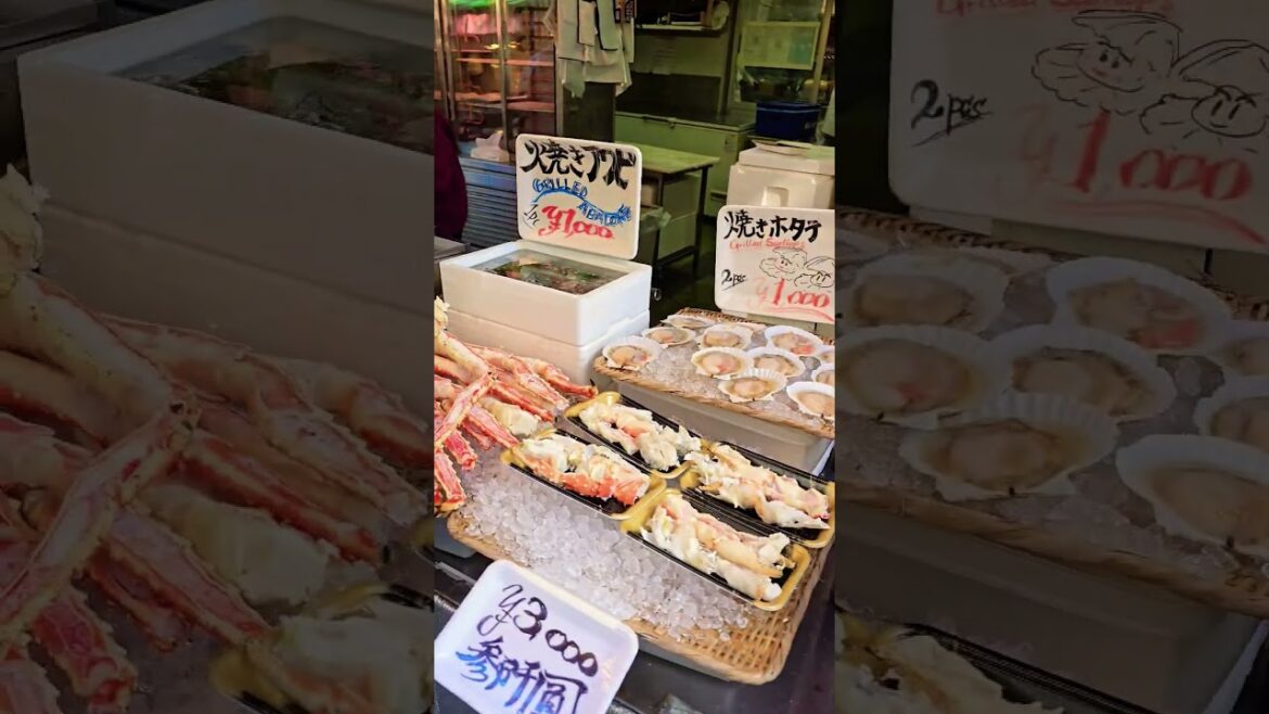 Tsukiji Outer Market, Ginza, Tokyo JAPAN 🇯🇵 #shorts  #japan #tokyo #ginza