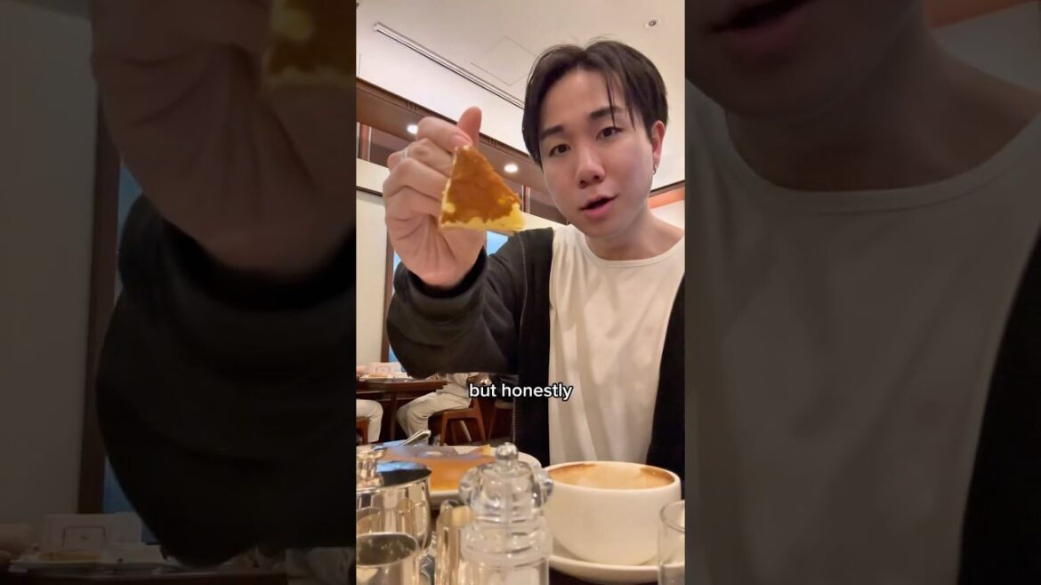 Would you wait an hour for these pancakes in Japan? #pancake #tokyo #shorts