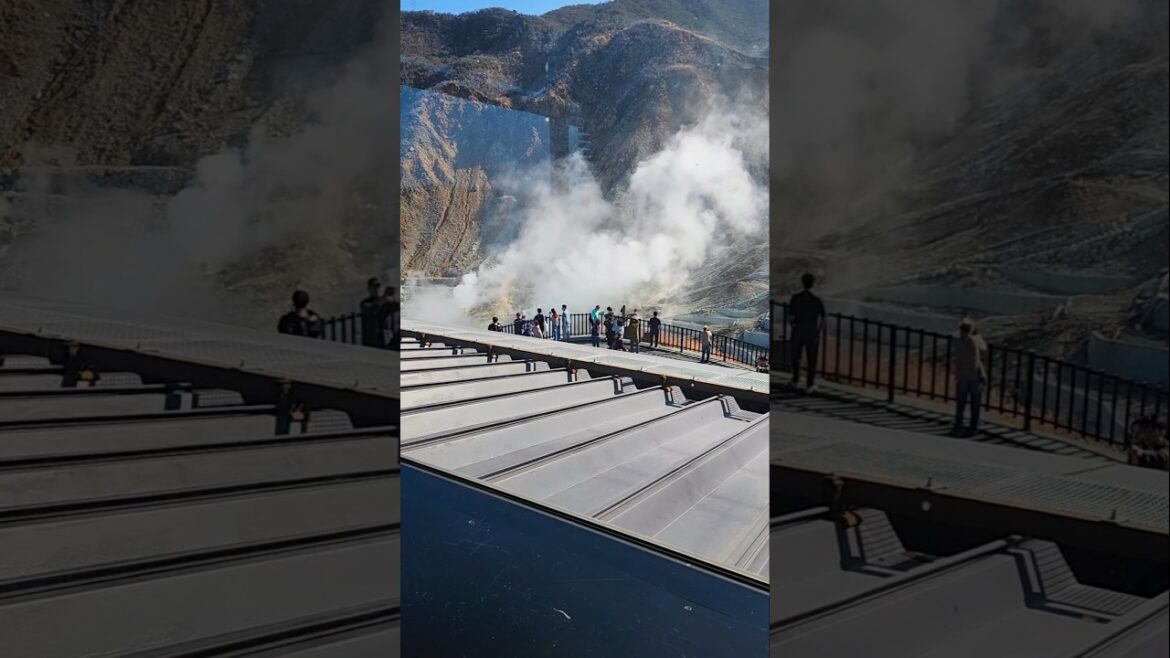 Amazing Owakudani! 🇯🇵 #shorts #travel