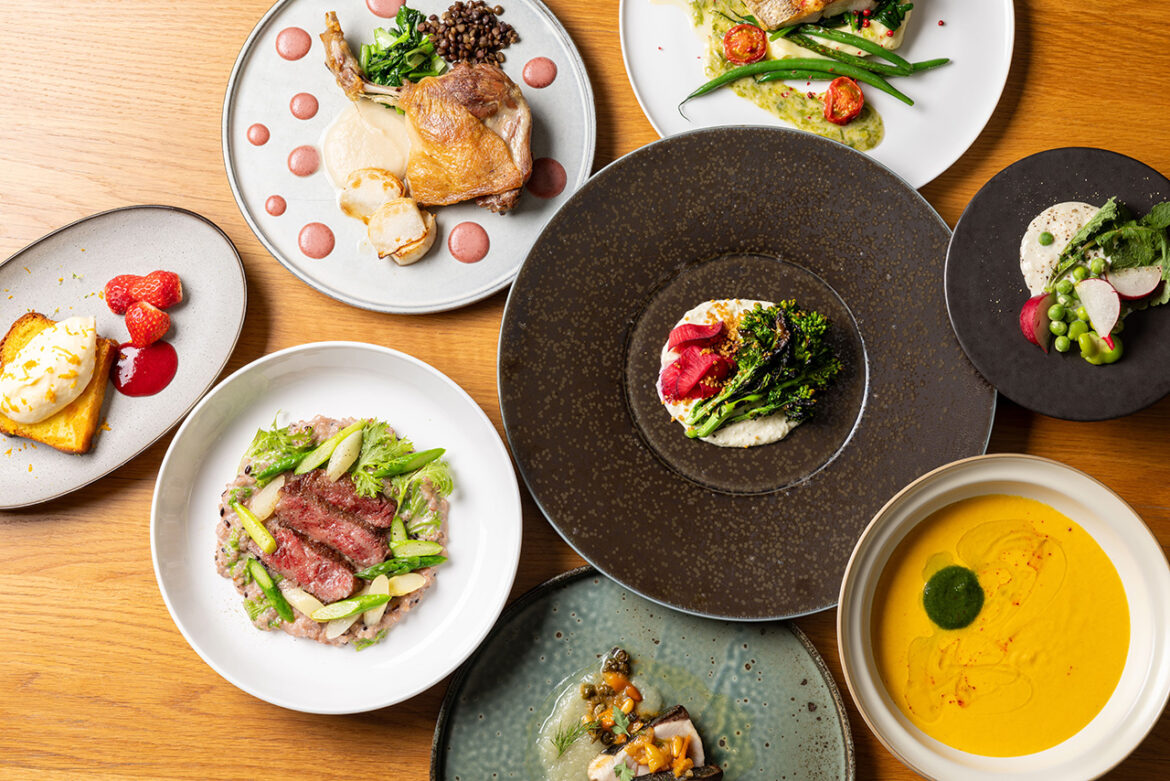 KŌSA, the main dining restaurant at Ace Hotel Kyoto in Karasuma Oike, offers a spring menu. KŌSA, the main dining restaurant at Ace Hotel Kyoto in Karasuma Oike, offers a spring menu.