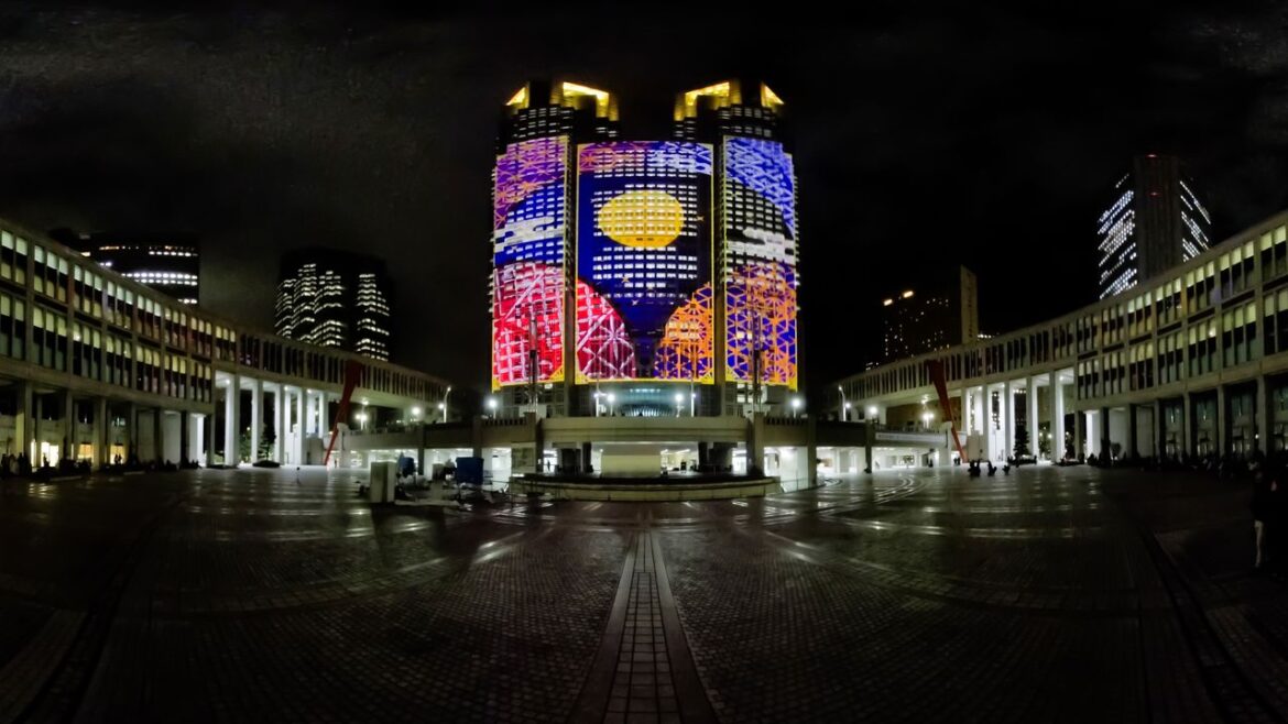 Tokyo Shines by Night: A VR Tour of Projection Mapping and Lighting Displays