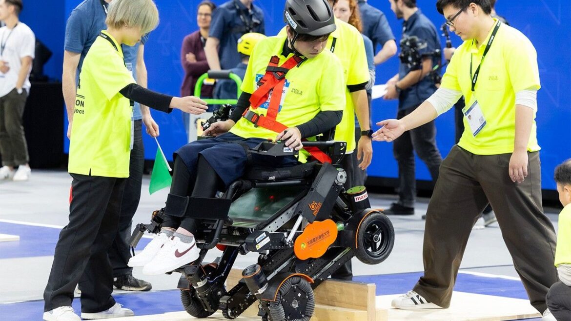 Osaka Team wins Special Award at Cybathlon: The Tech and Ideals Inspiring a Compact Wheelchair Osaka Team wins Special Award at Cybathlon: The Tech and Ideals Inspiring a Compact Wheelchair