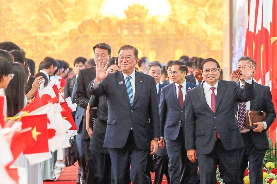 Tokyo and Hanoi pledge to support free trade
