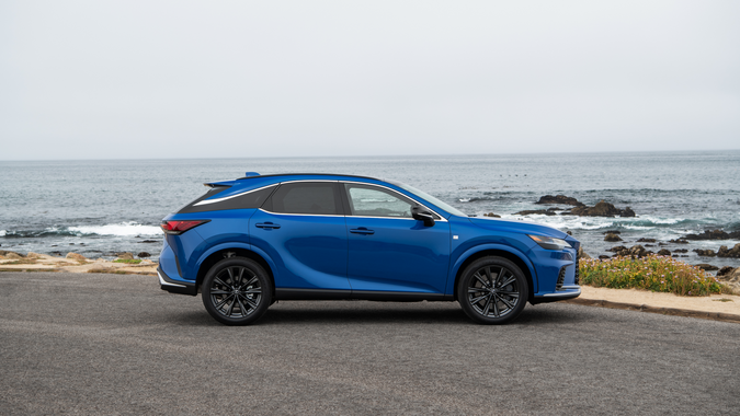 ©Lexus