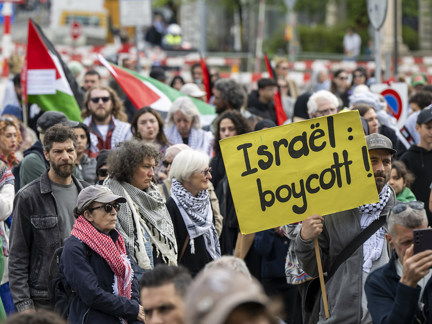 Nearly 2,500 pro-Palestinian demonstrators in Geneva and Lausanne