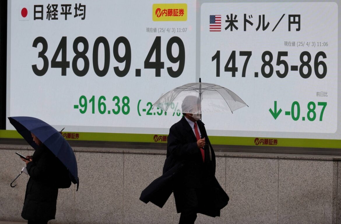 Tokyo stocks fall for another day as reality of Trump tariffs sets in