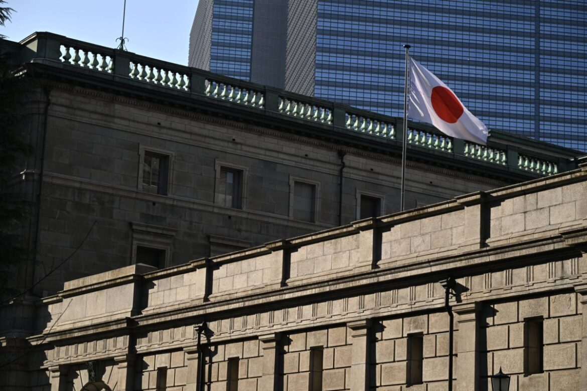 BlueBay piles into Japanese bonds, ditching bets on deeper fall