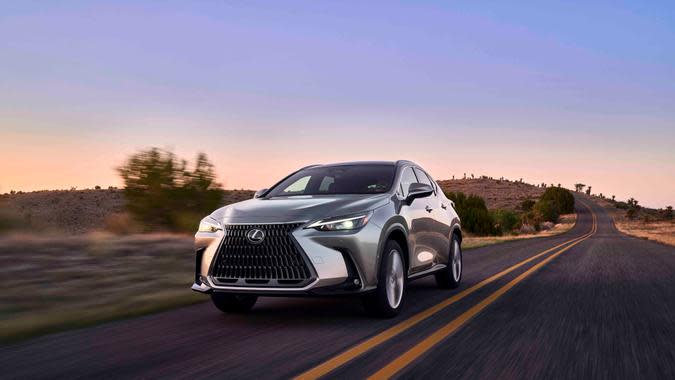 ©Lexus
