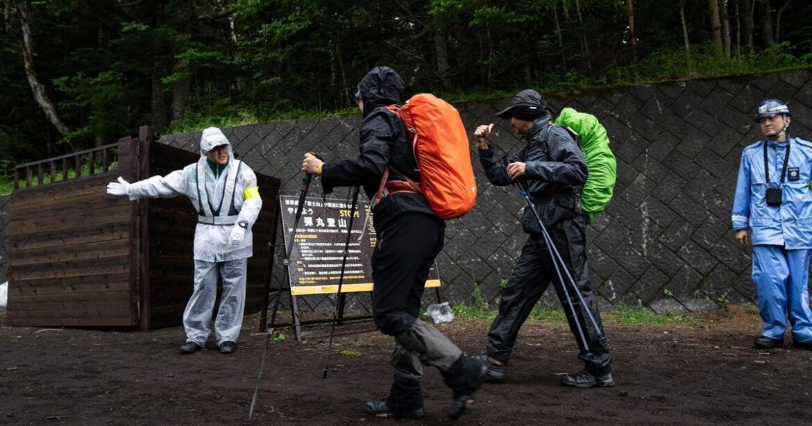 Climbing Mount Fuji will now require a $27 fee and a test | News Climbing Mount Fuji will now require a $27 fee and a test | News