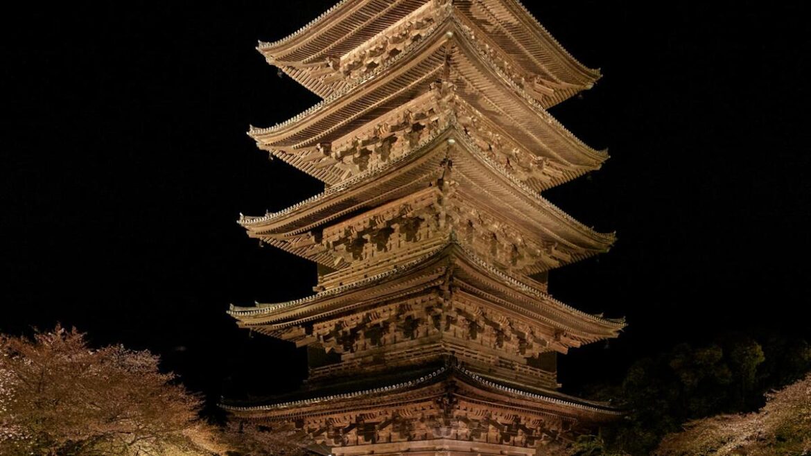 Dior Traveled to a Temple in Kyoto for Pre-Fall 2025 Dior Traveled to a Temple in Kyoto for Pre-Fall 2025