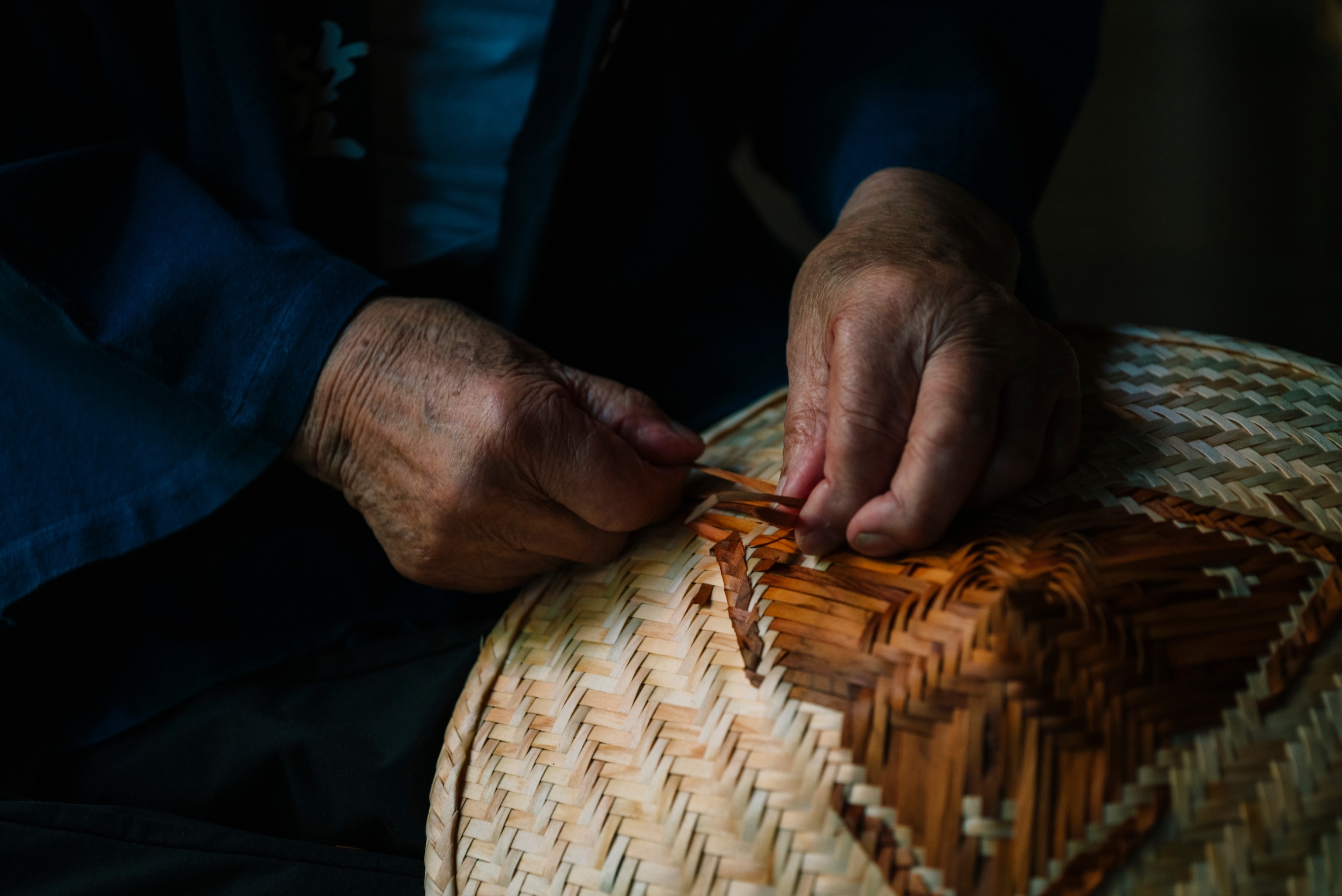 A Japanese traditional woven hat "Kasa"and the only craftsman with transcendental skill.