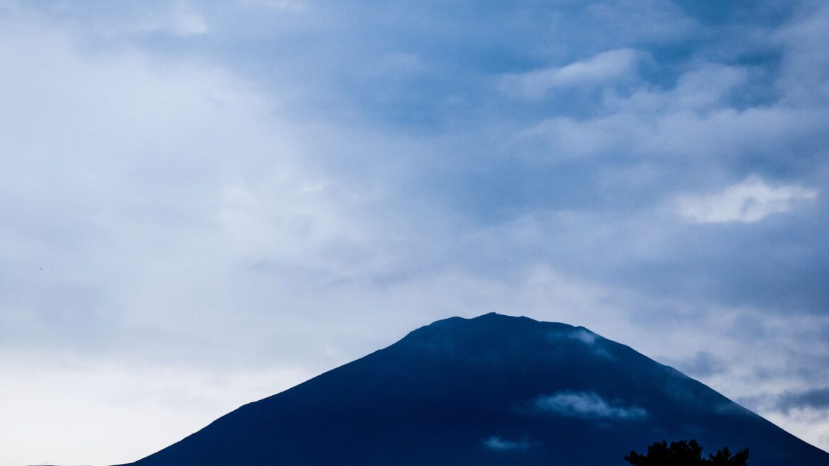 Record-breaking warmth delays first snowfall on Mount Fuji Mount Fuji sees its latest first snowfall in 130 years, with unseasonably high October temperatures delaying the iconic peak's usual snowcap.