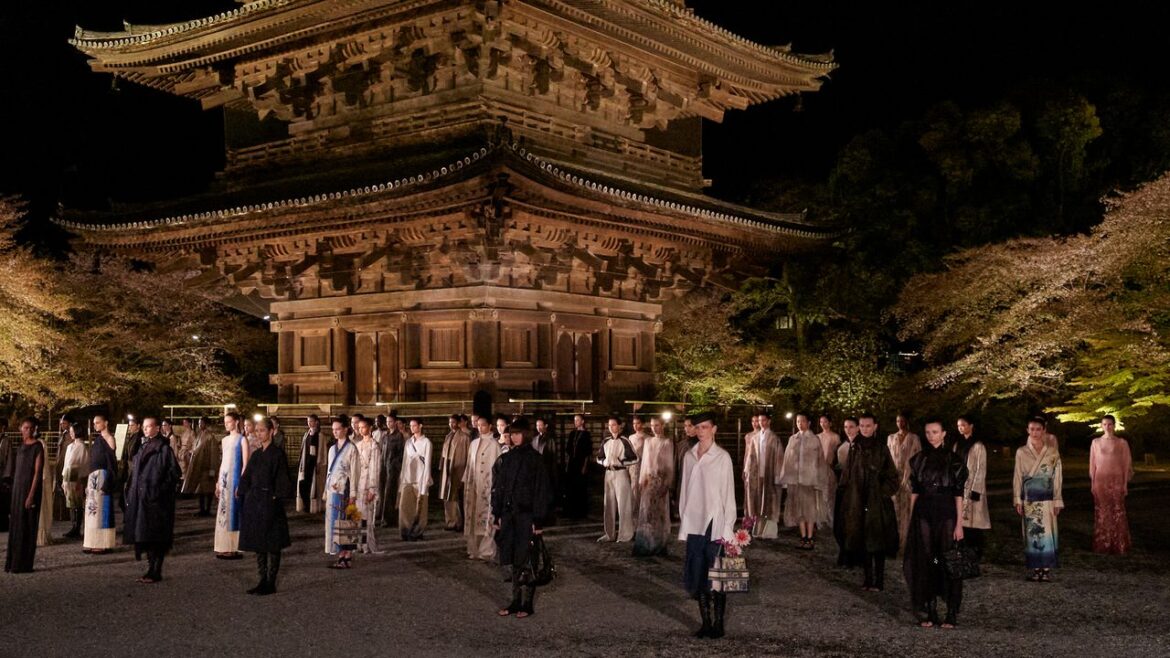 Dior hosts a style spectacular of East-meets-West elegance in the gardens of Kyoto’s historic Toji Temple