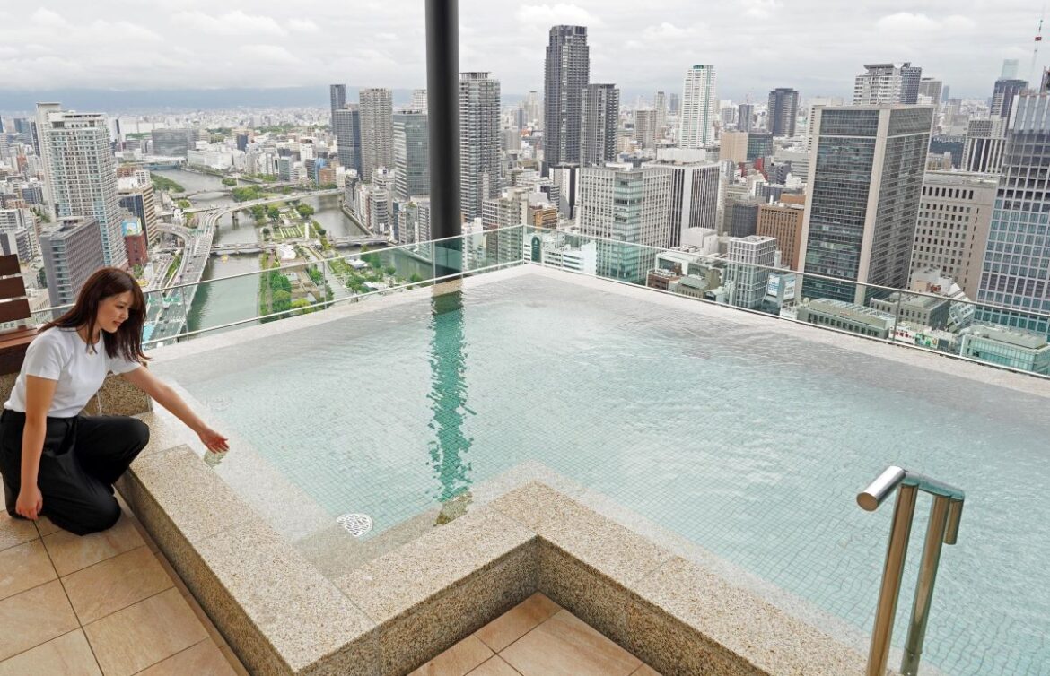Osaka Hotel Sets Record for World’s Highest Infinity Bath Infinity Onsen 001