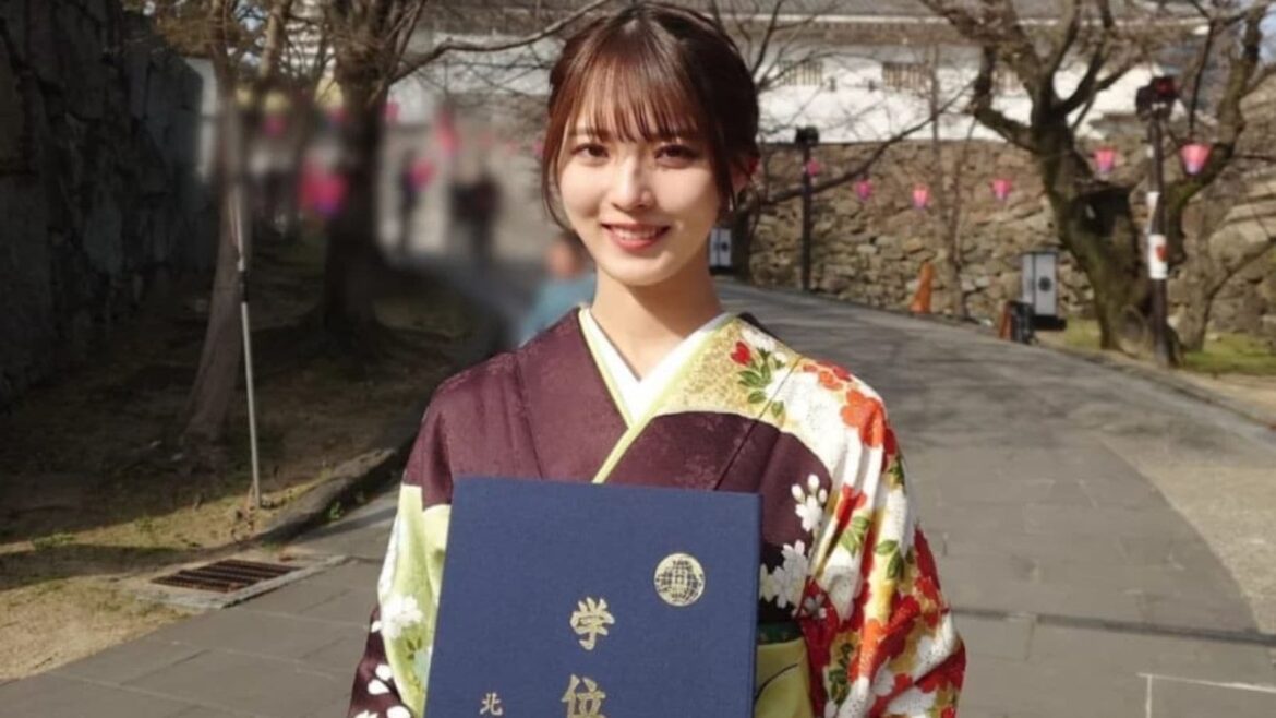 Japanese pop idol takes 4-hour flights daily to attend university. It costs… | World News Yuzuki Nakashima