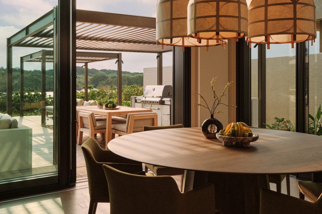 Kuura room dining area
