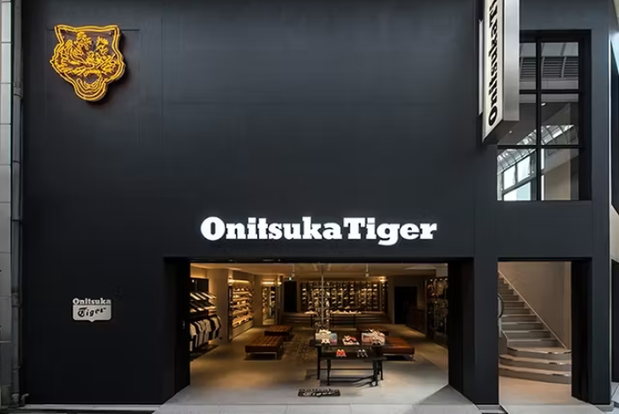 Top Streetwear Stores to Visit in Osaka 2025